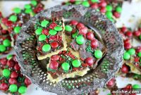 Chocolate Peanut Butter Saltine Toffee Recipe: Sweet & Crunchy Treat