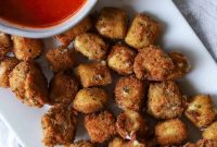 Crispy Fried Mozzarella Balls with Marinara Dip