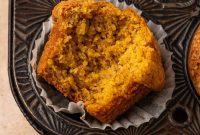 Moist Pumpkin Banana Muffins with Cinnamon and Nutmeg