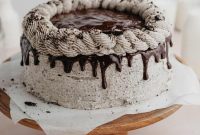 Oreo Drip Cake Recipe: Decadent Cookies & Cream Layer Cake
