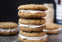 Amish Oatmeal Whoopie Pies Recipe — Soft Spiced Sandwich Cookies