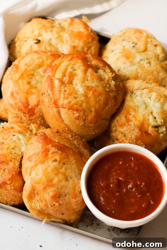 crescent roll garlic knots