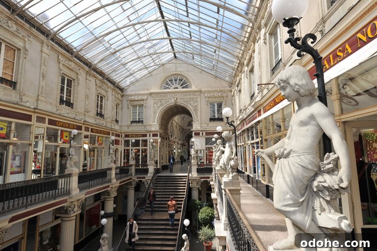 Nantes, le passage Pommeraye, galerie commerçante du XIIIe siècle, joyau du patrimoine nantais. © Régis Routier, Ville de Nantes