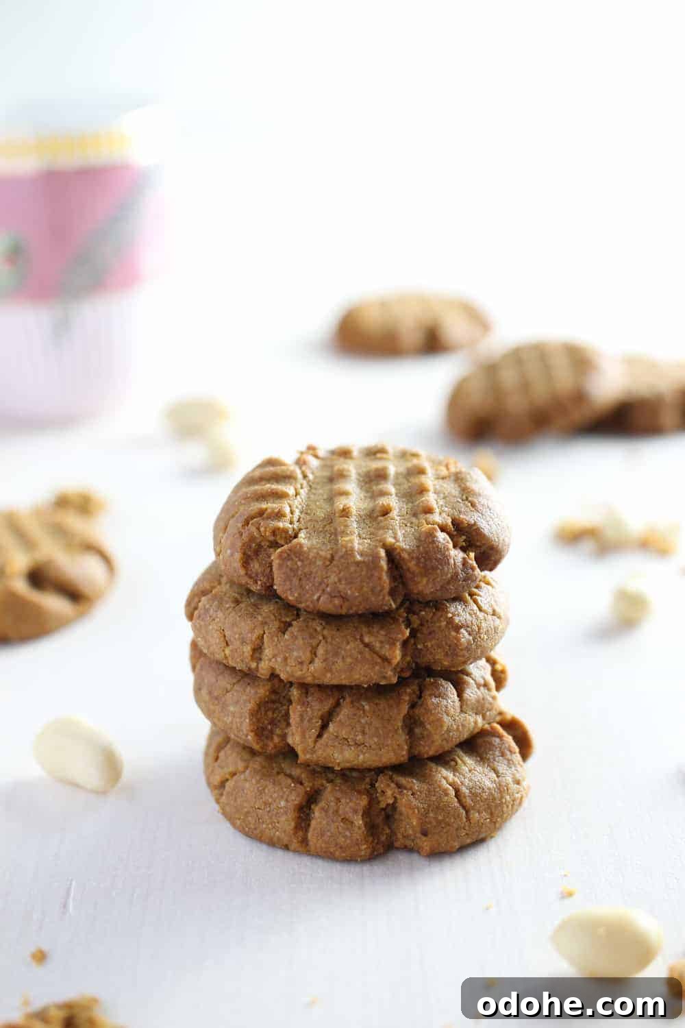 picture of peanut butter cookies in a pile