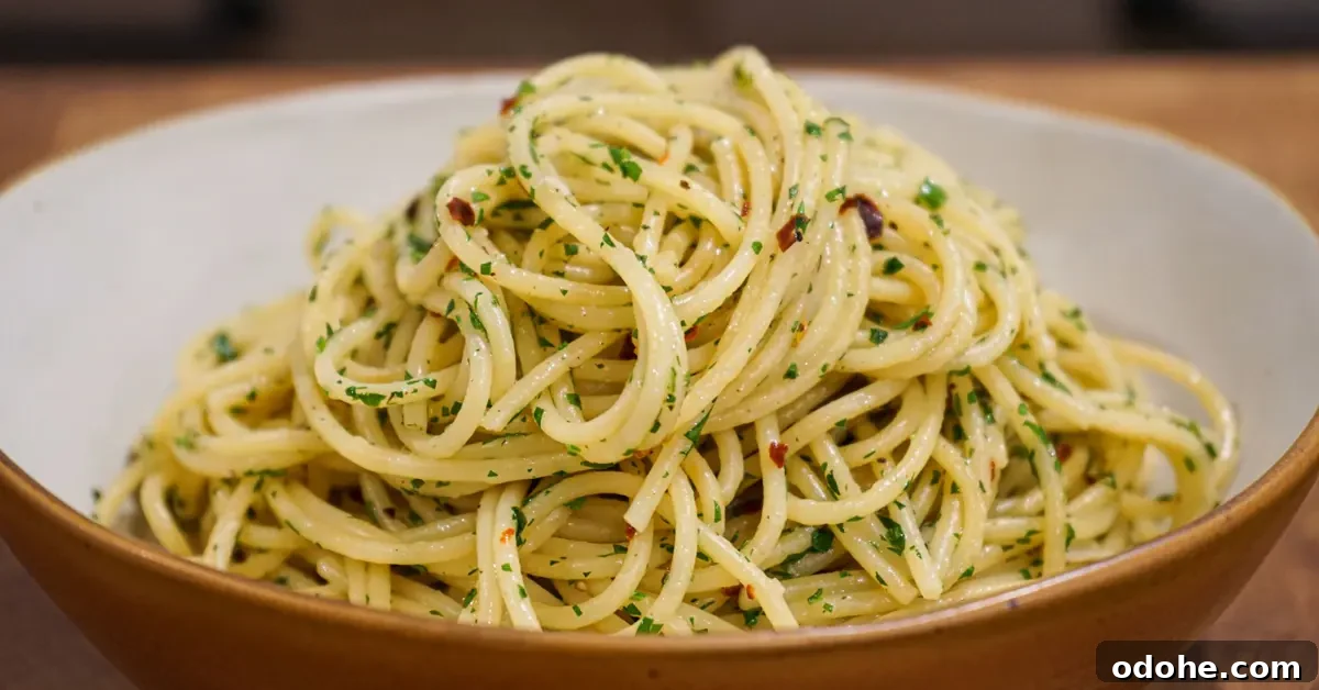 Classic Spaghetti Aglio e Olio Recipe — Garlic Olive Oil Pasta 2 Aglio E Olio