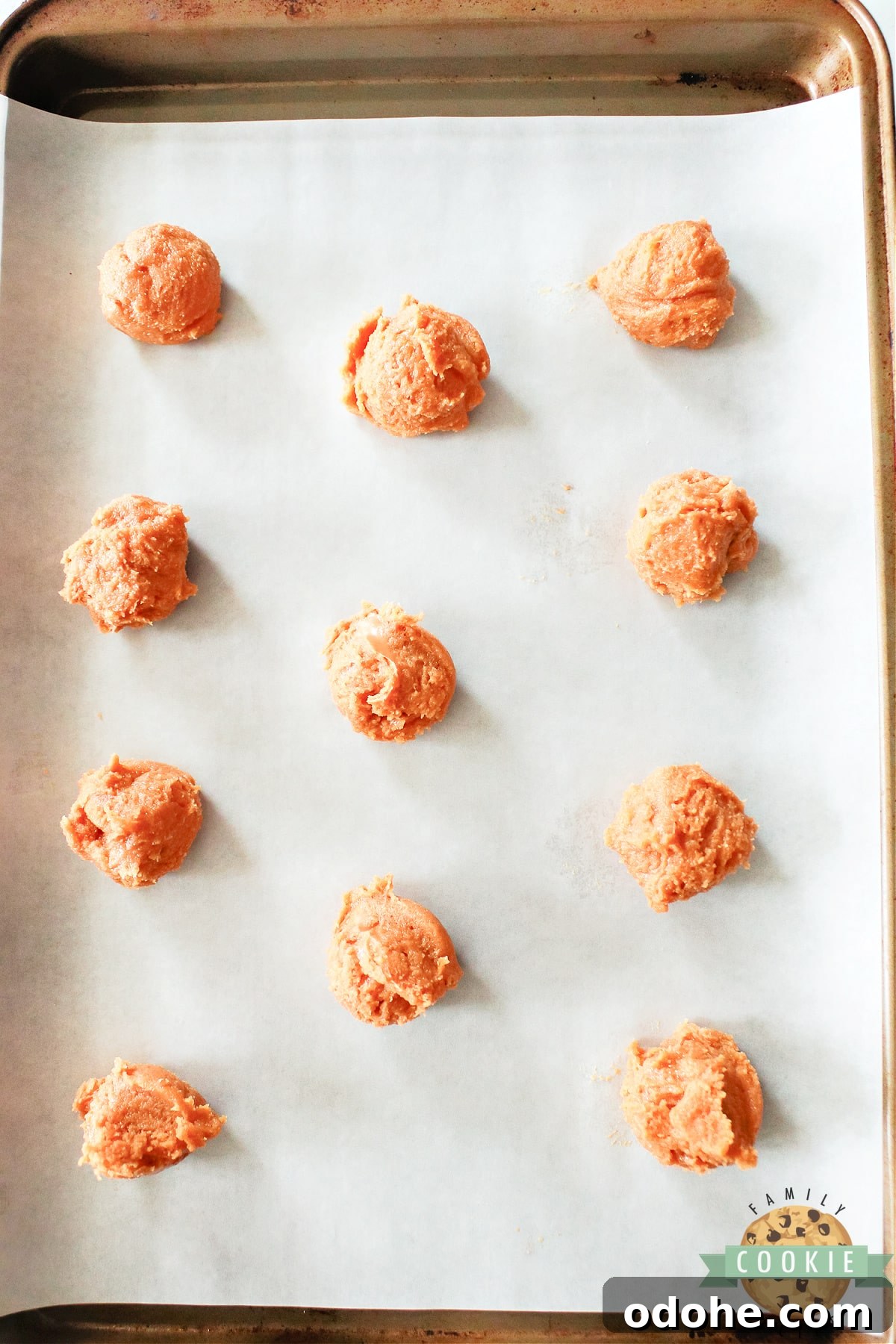 Peanut Butter & Jelly Cookie Recipe — Classic Sandwich Twist 6 Scoops of peanut butter cookie dough.