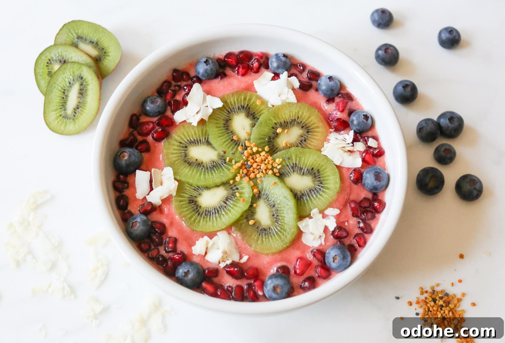 Strawberry-Mango-Kombucha-Smoothie-Bowl-6