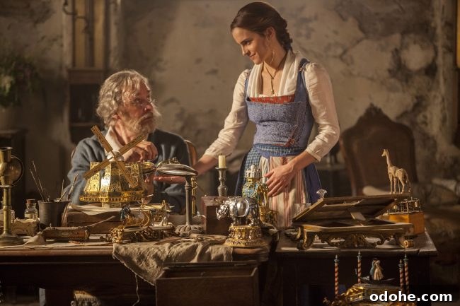 Beauty and the Beast (Live-Action) Review: Cast, Music & Magic 4 img 17617 3