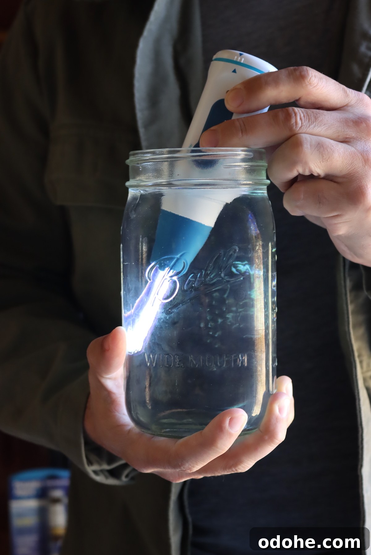 Emergency Water Solutions: Filtration, Purification & Storage Options 6 Using a Steripen