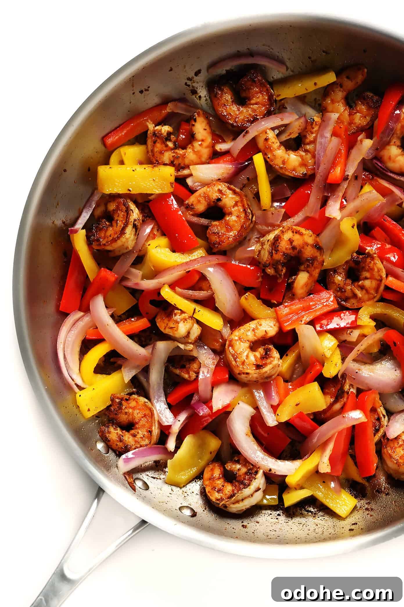 Cajun Shrimp, Bell Peppers and Red Onion | Cajun Shrimp Pasta Recipe
