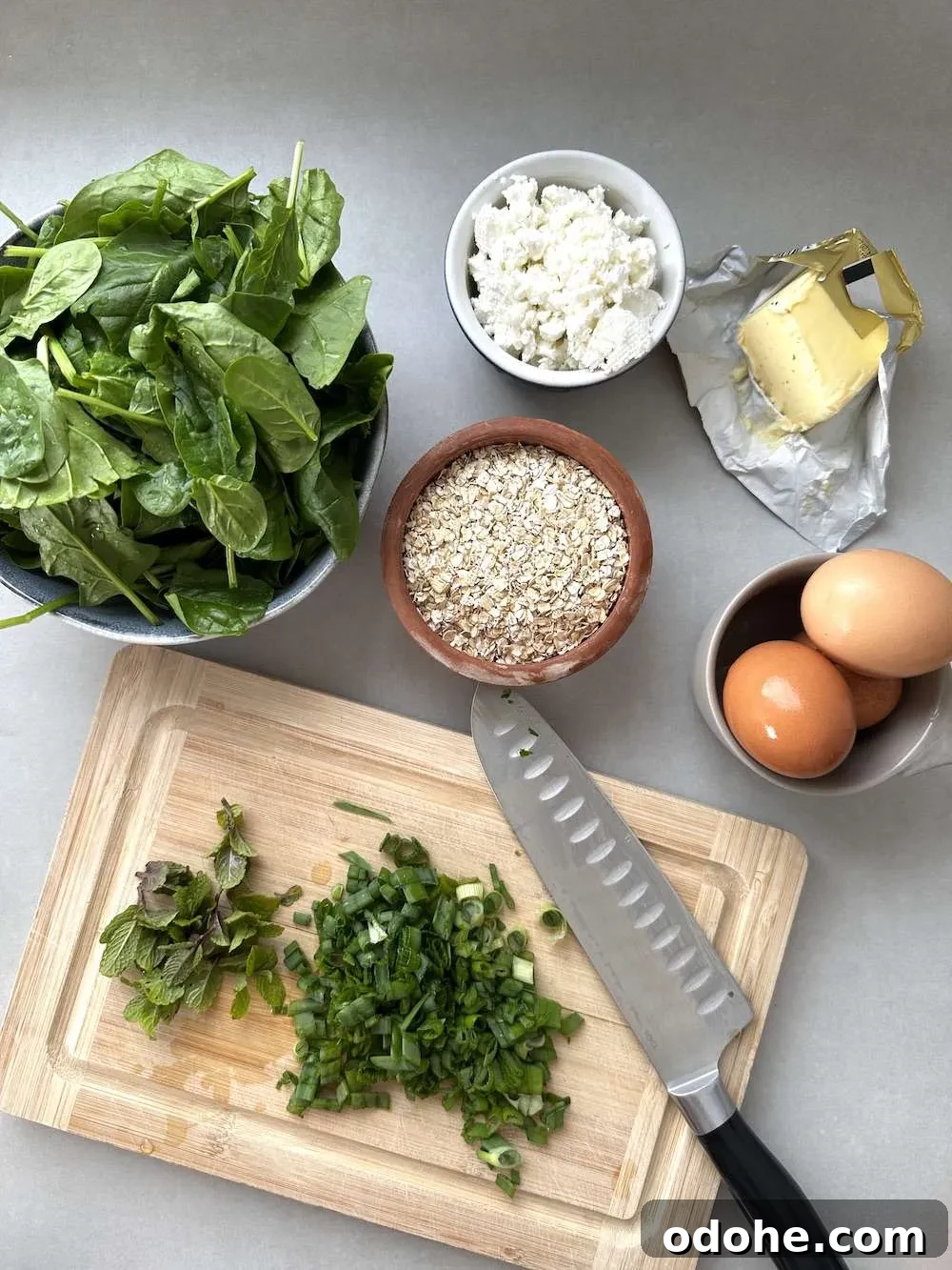 These flourless healthy spinach feta muffins are delicious and the perfect make ahead recipe for breakfast or lunch! They're really, really good, pretty healthy and a perfect grab-and-go recipe for busy days.