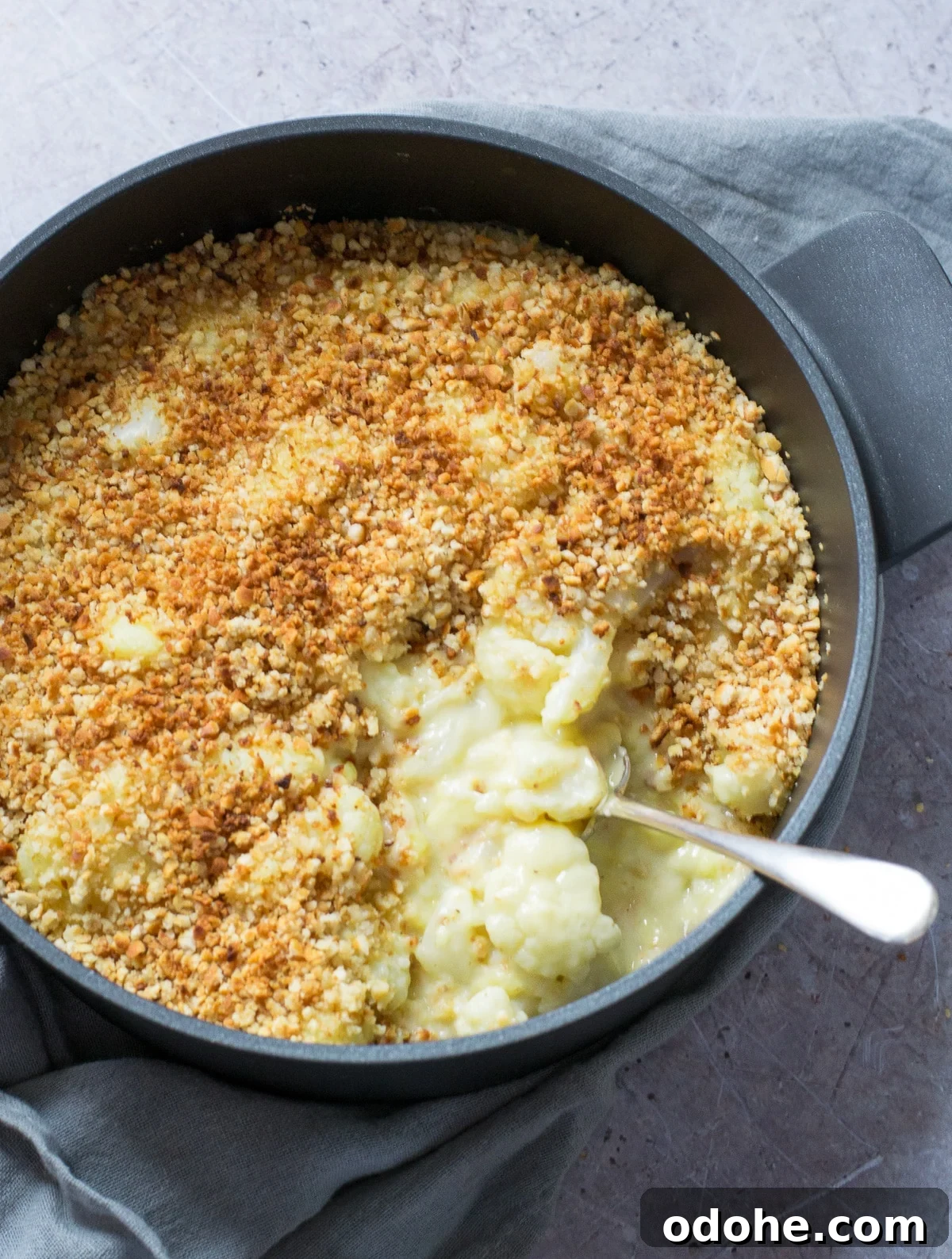Creamy Vegan Cauliflower Cheese Bake — Plant-Based Comfort Dish 3 Cauliflower Cheese with vegan cheese sauce