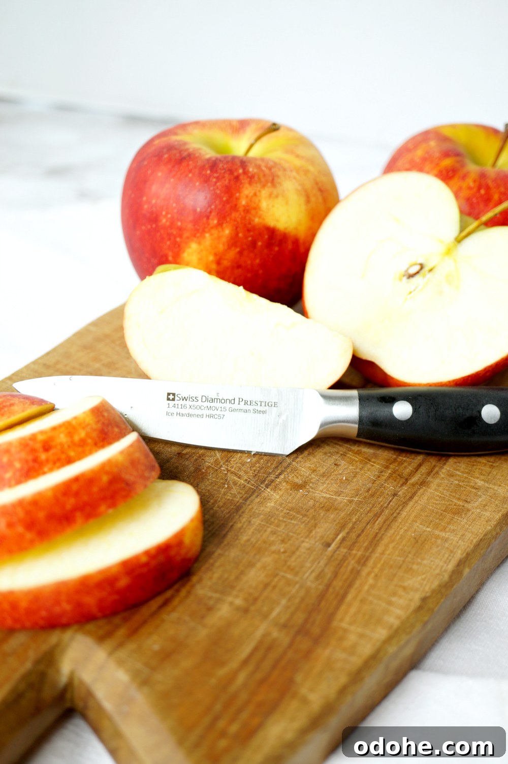 apple cinnamon layer cake with brown butter streusel #AppleWeek | The Baking Fairy