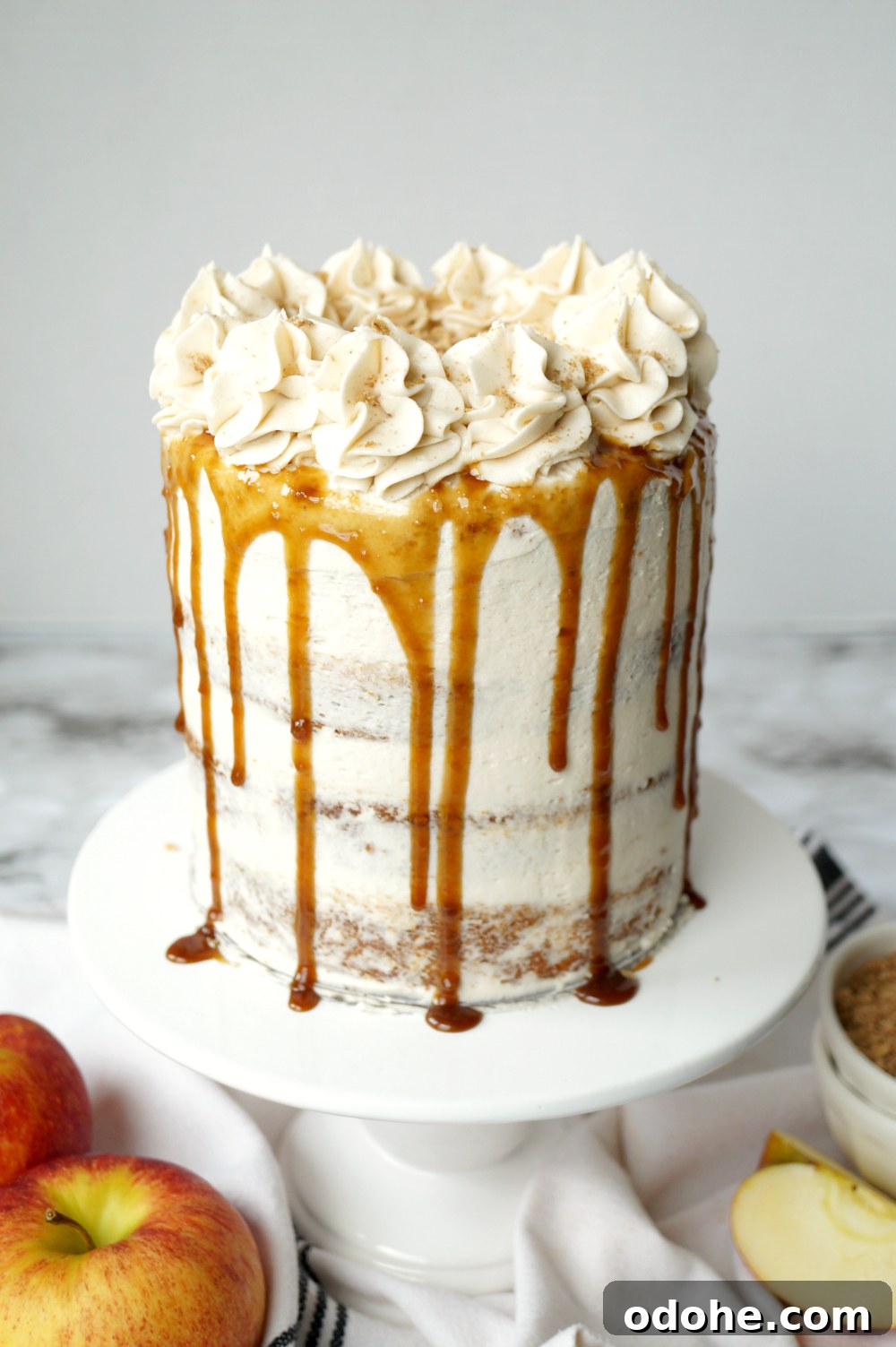 apple cinnamon layer cake with brown butter streusel #AppleWeek | The Baking Fairy