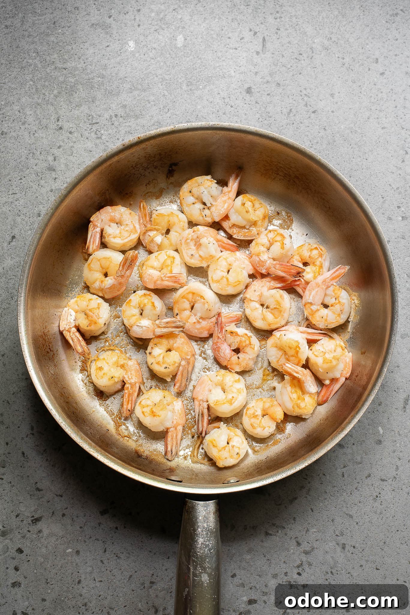 Kung Pao Shrimp with Cashews — Quick Spicy Stir-Fry 6 Cashews and peppers