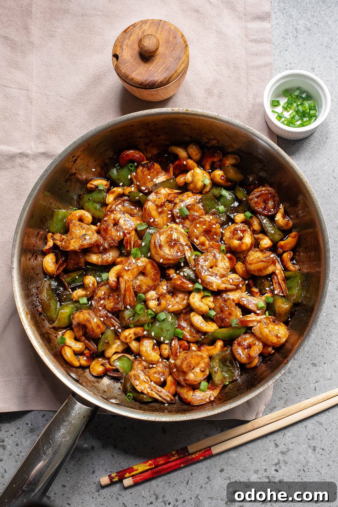 Kung Pao Shrimp with Cashews — Quick Spicy Stir-Fry 10 Garnished Kung Pao Shrimp