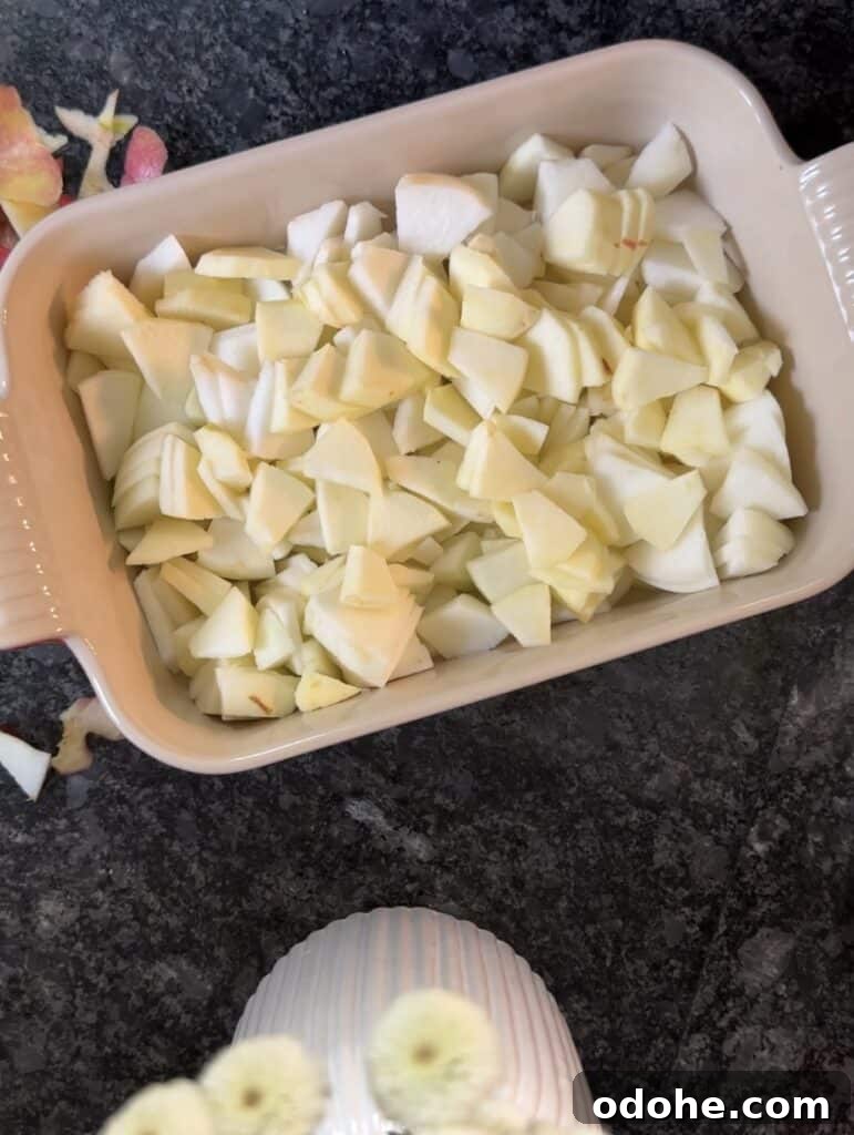 apples in pan